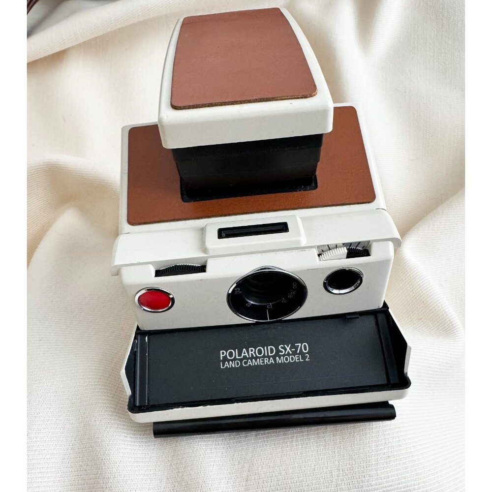 ** LAST CALL ** Vintage Polaroid SX-70 Model 2 Land Camera